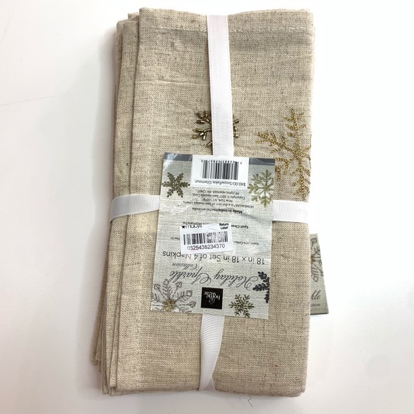 Homewear Linens Snowflake Glamour Beaded Napkins - Picture 4 of 5